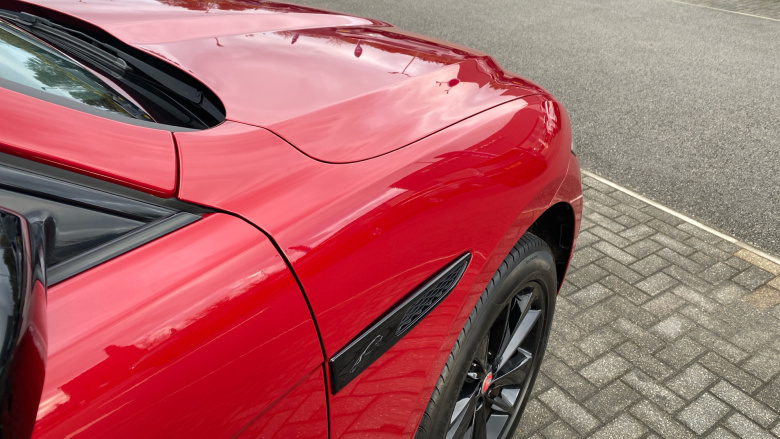 Jaguar F-Pace 2.0 D200 R-Dynamic Black 5dr Auto AWD Diesel Estate